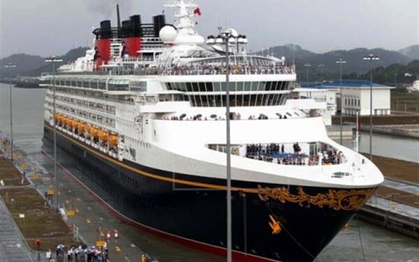 Consejo de Gabinete de Panamá aprueba estructura de peajes para cruceros en el Canal de Panamá