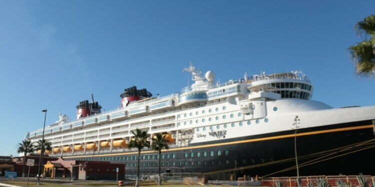 Continúan arribos de cruceros en Ensenada | Noticias de Tijuana