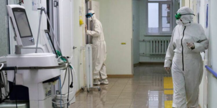 Coronavirus en España en directo: Ómicron, última hora | Pasaporte COVID, restricciones...