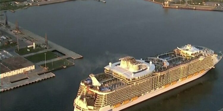 Crucero con al menos 48 personas dan positivo de COVID-19 – Telemundo San Diego (20)