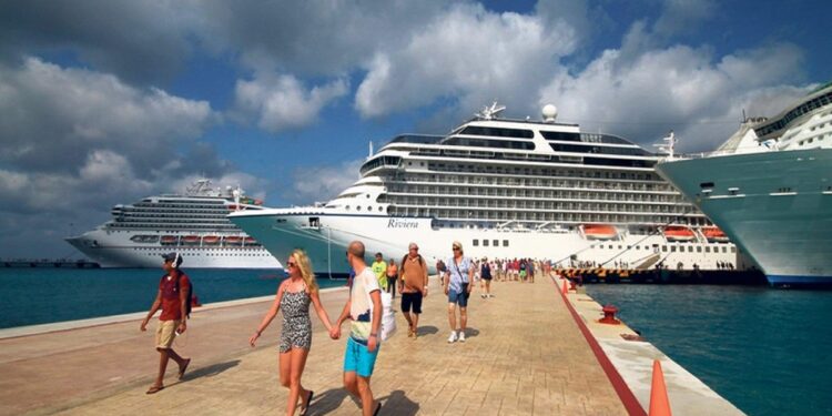 Crucero que hizo escala en México reporta casos de Covid