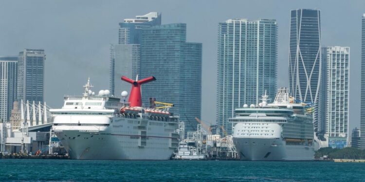 Los cruceros, bajo la lupa de EEUU tras erupción de la covid-19 por ómicron.
