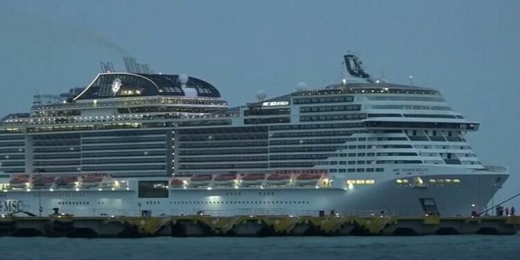Cruceros con personas contagiadas de COVID-19 podrán atracar en México