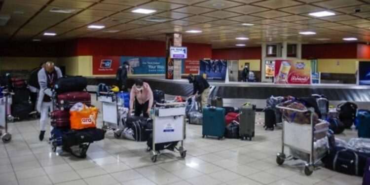 Cubanos quedan varados tras cancelación de vuelo a Nicaragua