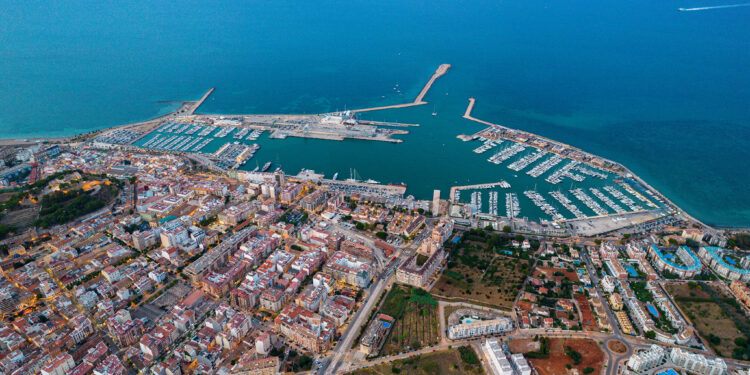 Imagen: Vista aérea del puerto de Dénia