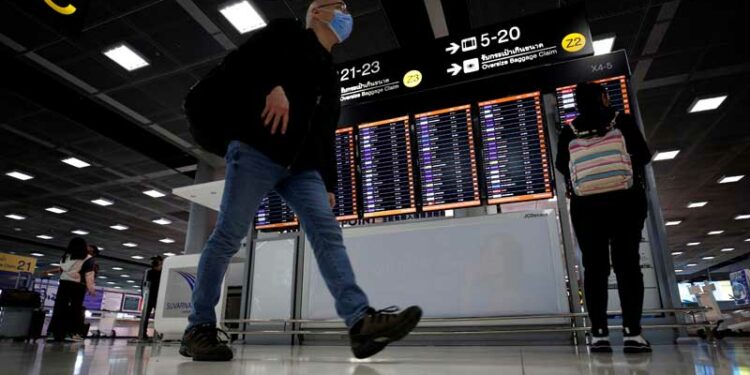 EE.UU. recomienda no viajar a España por 'alto riesgo' de contagio de covid-19