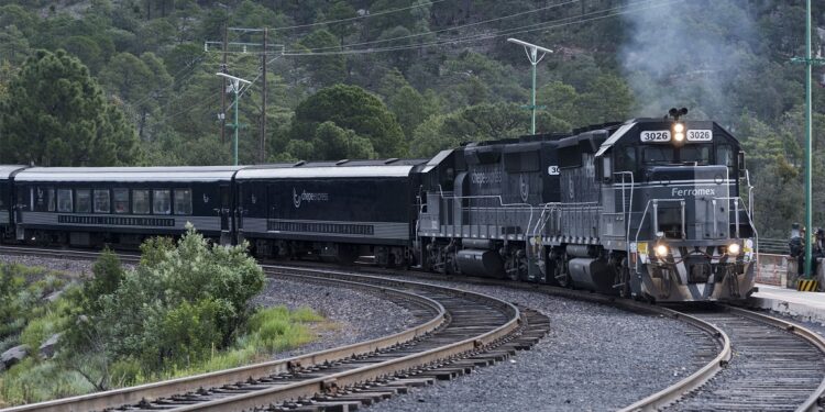El ferrocarril mexicano Chepe cumple sus primeros 60 Años
