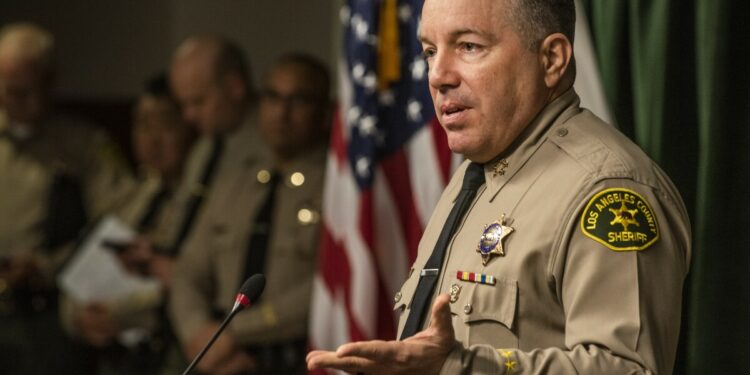 El sheriff Villanueva no utilizará el proveedor de pruebas del condado, por temor a presuntos vínculos con China