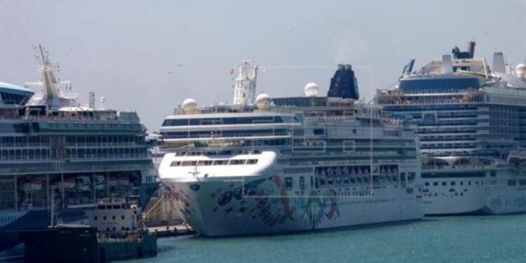 Estados Unidos: Regresa un crucero con 10 de casos de la COVID-19 tras viaje por el Caribe