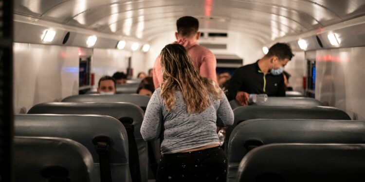 Estados Unidos emite alerta de los viajes hacia Mexico por un alto riesgo de contagios por coronavirus | Video | Univision 45 Houston KXLN