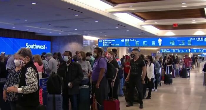 Expertos prevén aumento del 35% en viajes de fin de año en Estados Unidos