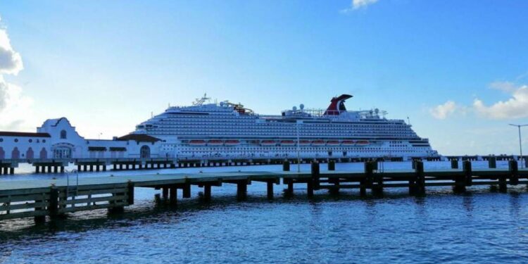 Han llegado a Vallarta más de 70 cruceros en cuatro meses, dos de ellos con casos de Covid-19 a bordo - El Occidental