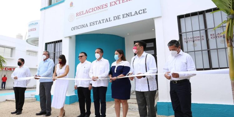 Inaugura el gobernador Carlos Joaquín la Oficina Estatal de Enlace de Relaciones Exteriores en Chetumal