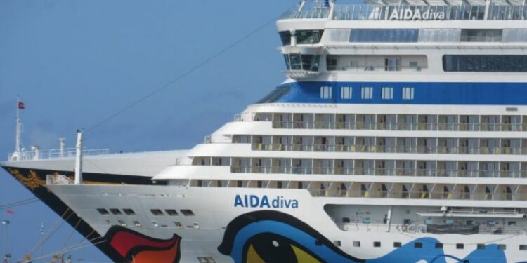 Incrementa ocupación turística ante la llegada de seis cruceros a Puertos de Cozumel