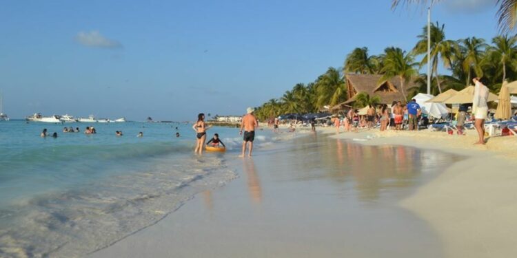 Isla Mujeres espera un cien por ciento de ocupación y prepara calendario de actividades para recibir el 2022