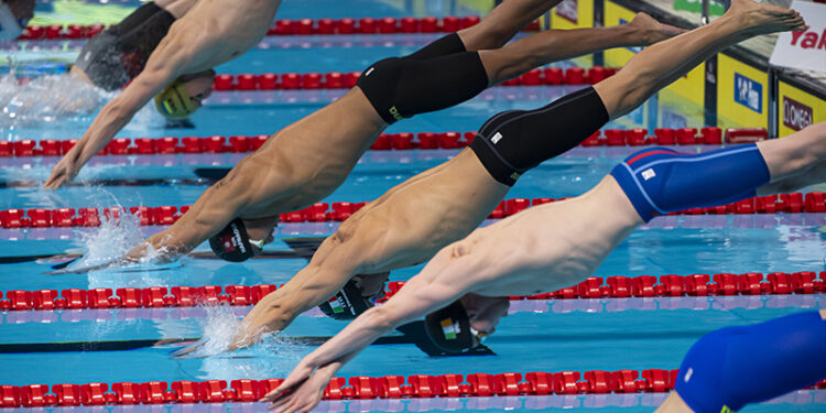 La FINA confirma que 15 atletas dieron positivo por COVID-19 en el mundial