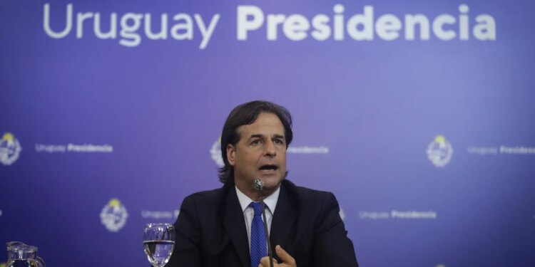 Lacalle Pou anuncia un posible TLC con Turquía en previa de su viaje al Congo