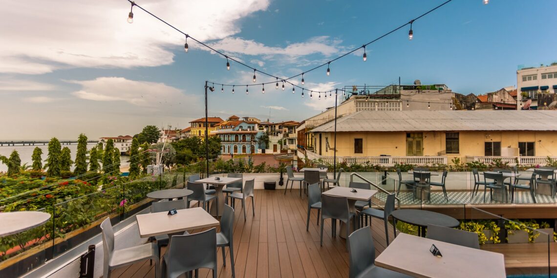 vista del restaurante y terraza Lazotea en Panam