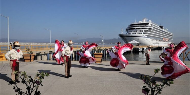 Llega crucero Viking Orion a Manzanillo con 273 turistas – El Comentario