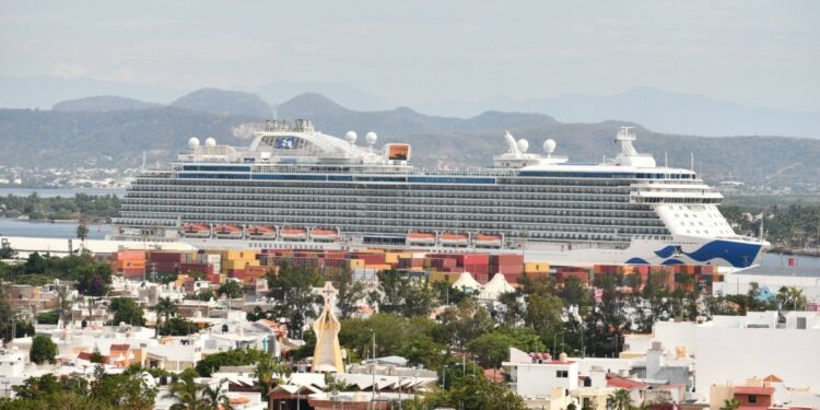 Llegan hoy tres nuevos cruceros al puerto de Mazatlán