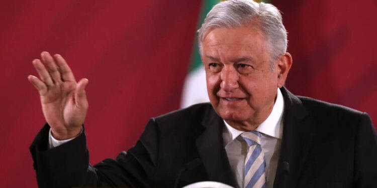 López Obrador envía apoyo a Pedro Castillo por intento de destitución en Perú