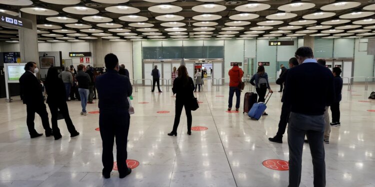 Marruecos: España no aplica control "estricto" en aeropuertos contra la covid