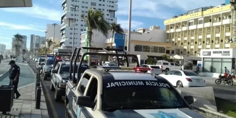 Mazatlán realiza operativo para cuidar a turistas de crucero