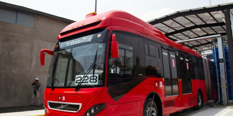 Metrobús es reconocido como uno de los mejores diseños en Latinoamérica - La Prensa