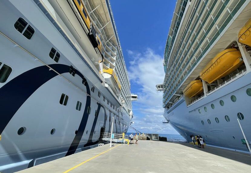 Barcos de Royal Caribbean en Coco Cay. Foto: Gregorio Mayí
