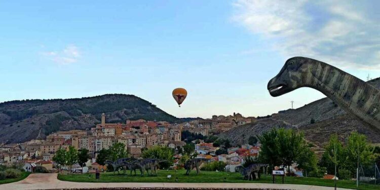 Persiguiendo la huella de los dinosaurios en España