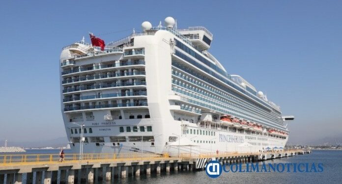 Personal del Ayuntamiento dio la bienvenida a las y los turistas del Crucero Ruby Princess