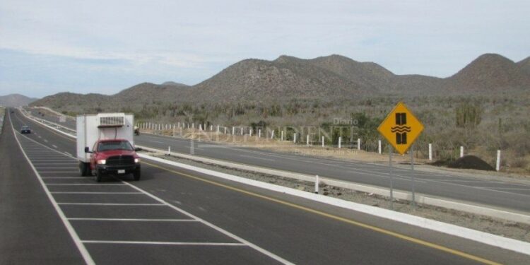 Pide gobernador VCC extremar precauciones en viajes de carretera