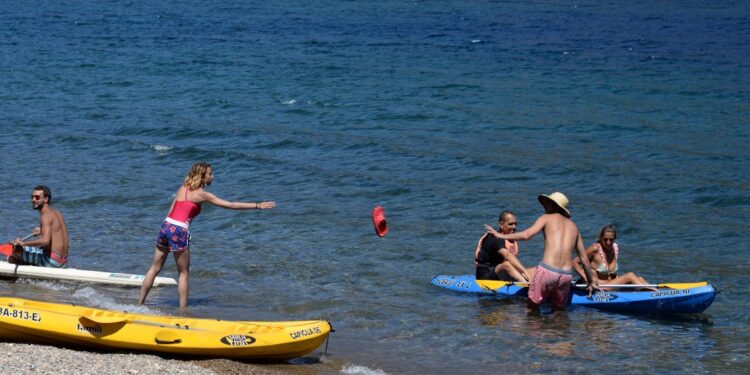 Precios para ir de vacaciones a Las Grutas, Bariloche, San Martín y todos los destinos