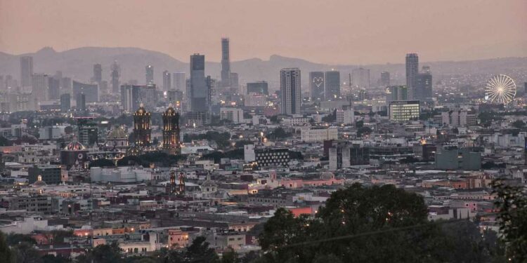 Vista panorámica de la ciudad de Puebla y la zona conurbada. (Andrés Lobato)
