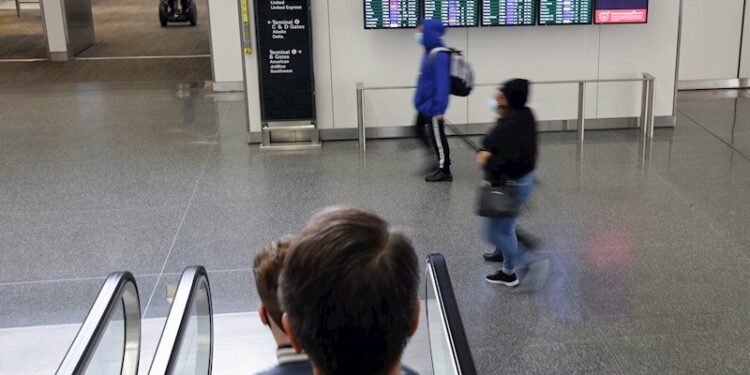 Puerto Rico impone restricciones de viajes por el COVID-19. Esto es lo que debes saber