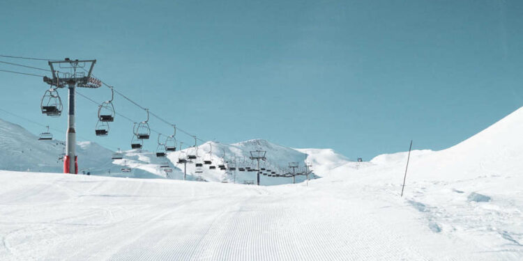 Pista pisasa y sol en la estación de esquí de Formigal