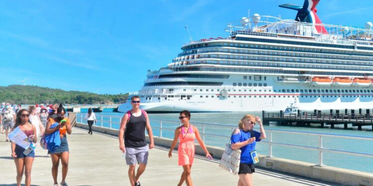 Recuperación de la llegada de cruceristas a puertos dominicanos va a lenta marcha