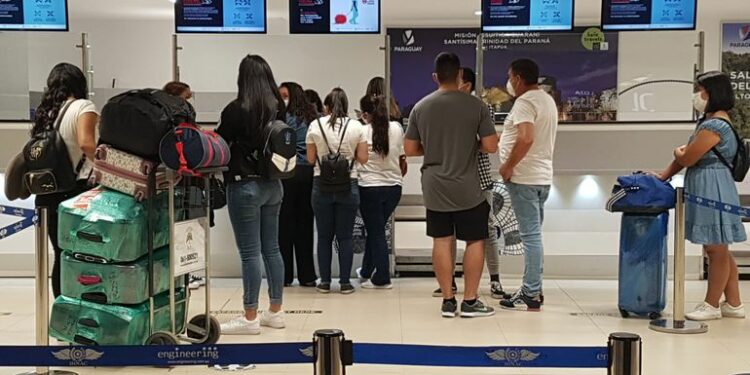 Restricciones de viajes para evitar el ingreso de la variante Ómicron a Paraguay - Nacionales