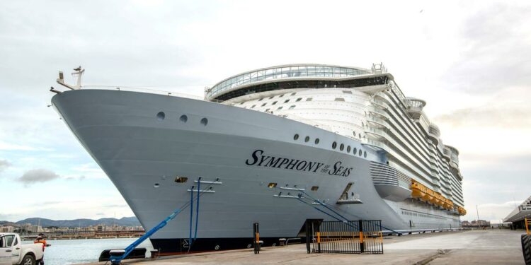 Royal Caribbean suspende sus viajes a Puerto Rico