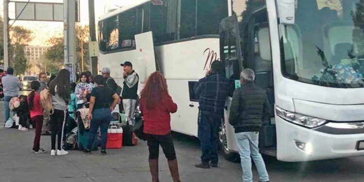 Sale oleada de vacacionistas de Aguascalientes