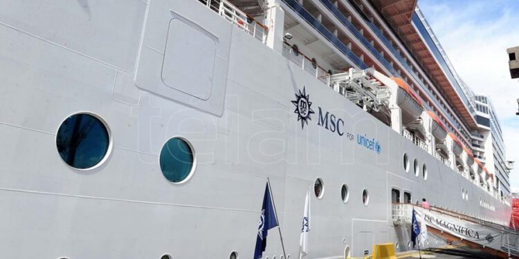 El crucero estuvo atracado en el puerto de Buenos Aires y cuyo prximo destino es Puerto Madryn