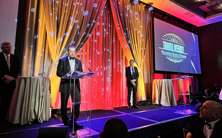 La prestigiosa publicación de viajes Travel Weekly, otorga el reconocimiento Life Time Achievement Award a José Luis Martínez y Dolores López Lira, por su significativa contribución a la industria turística