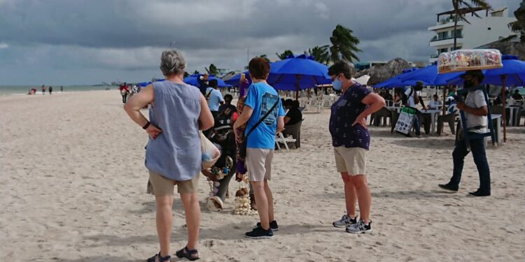 Tienden puentes en turismo - El Diario de Yucatán