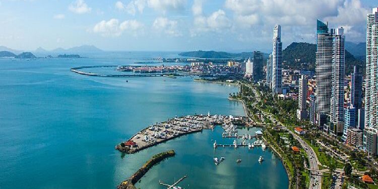 Un puerto base de Norwegian Cruise Line en Panamá