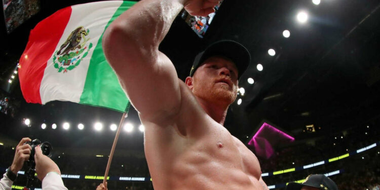 Una leyenda del boxeo se animó a decir quién ganaría entre Canelo Álvarez y Oleksandr Usyk