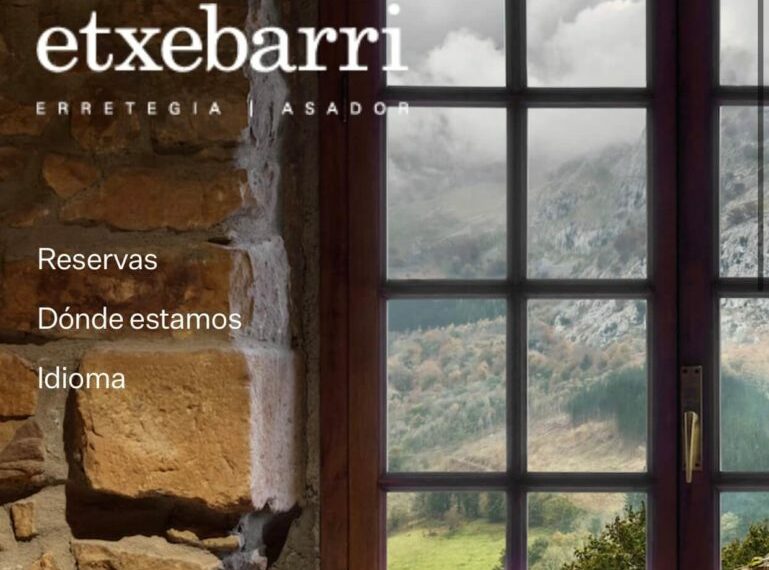 actualización diaria de plazas en un calendario abierto a 3 meses vista y cobro previo del menú al formalizar la reserva, que incrementa su precio un 15,7% hasta 242 euros.