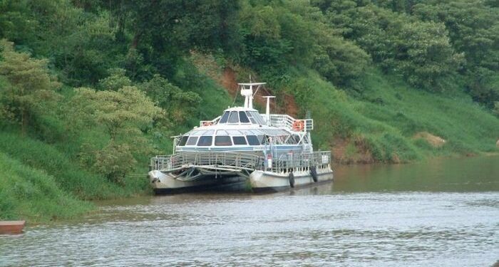 Ingresá a Turismo Misiones y aprovechá una imperdible excursión en catamarán en las Tres Fronteras a un costo sumamente accesible - MisionesOnline