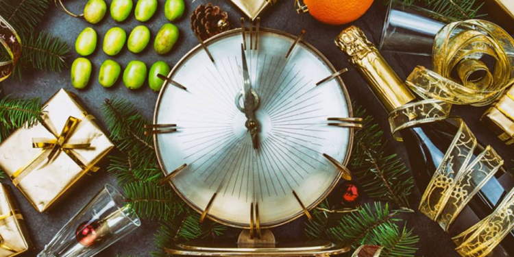 ¡Dinero, viajes y más! 3 rituales de fin de año para manifestar