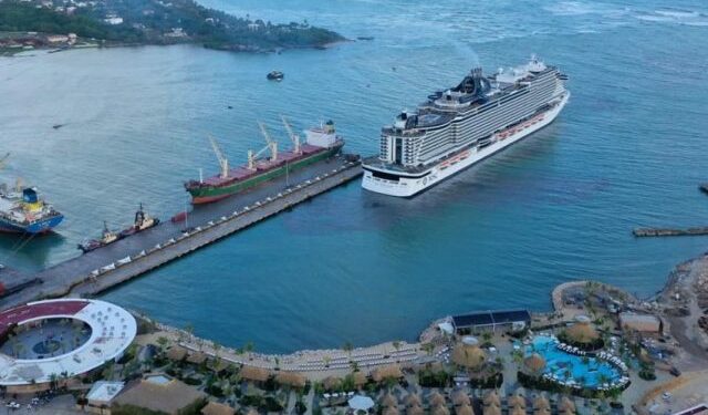 Hace 42 años Puerto Plata recibía cuatro cruceros simultáneamente; hoy se repite la historia