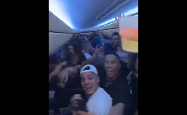 Aerolíneas cancelan viajes a “influencers” tras armar fiesta sin respetar protocolos